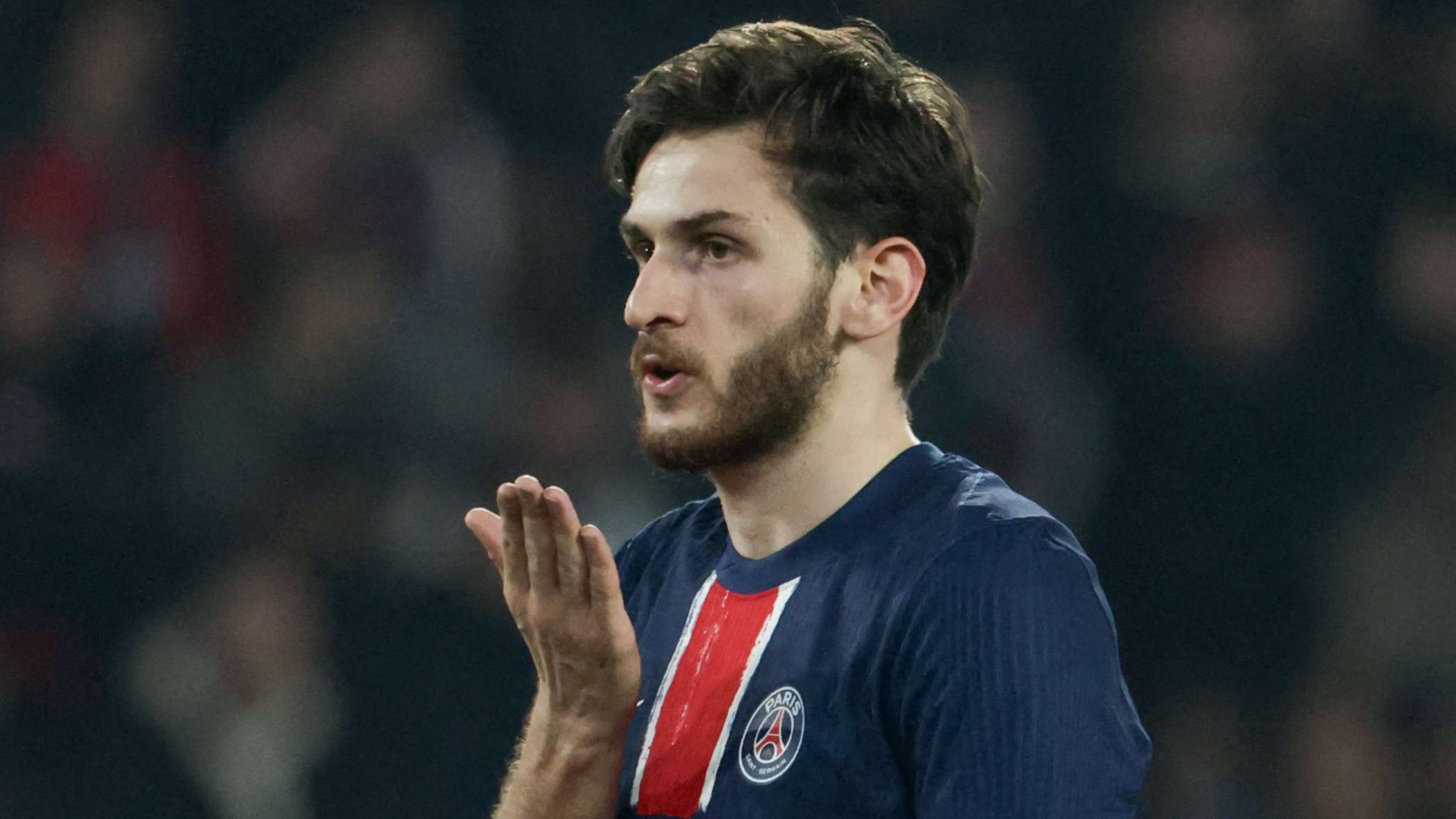 足球报评伊万上任一周年：国足成绩先抑后扬，年轻化成最大亮点